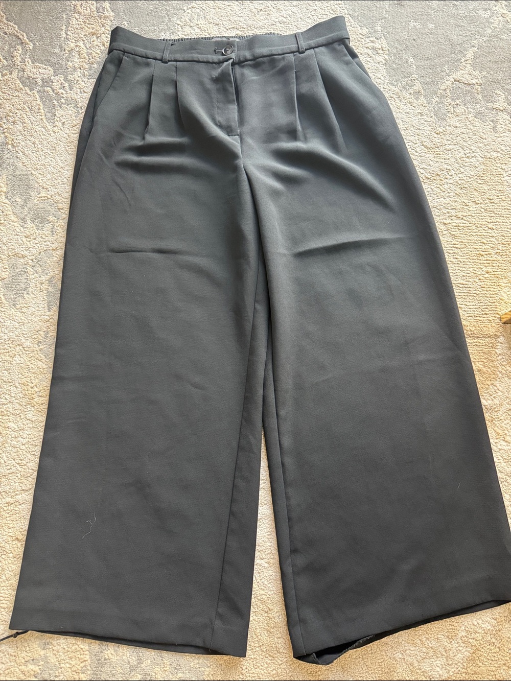 LOFT Black Wide-Leg Pleated Trousers
